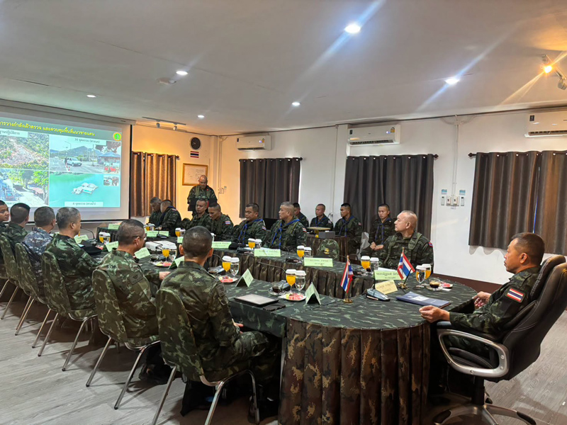 รองผู้บัญชาการทหารสูงสุด รับฟังบรรยายสรุปสถานการณ์ชายแดน