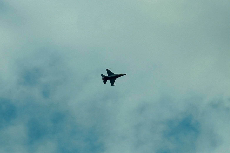 เครื่องบินรบ F-16 เข้าร่วมการฝึกซ้อมทางอากาศที่สนามใช้อาวุธชัยบาดาล