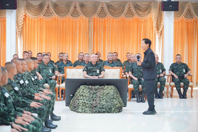 ผบ.พล.ร.9 ต้อนรับคณะครูฝึกหลักสูตรต่อต้านโดรน
