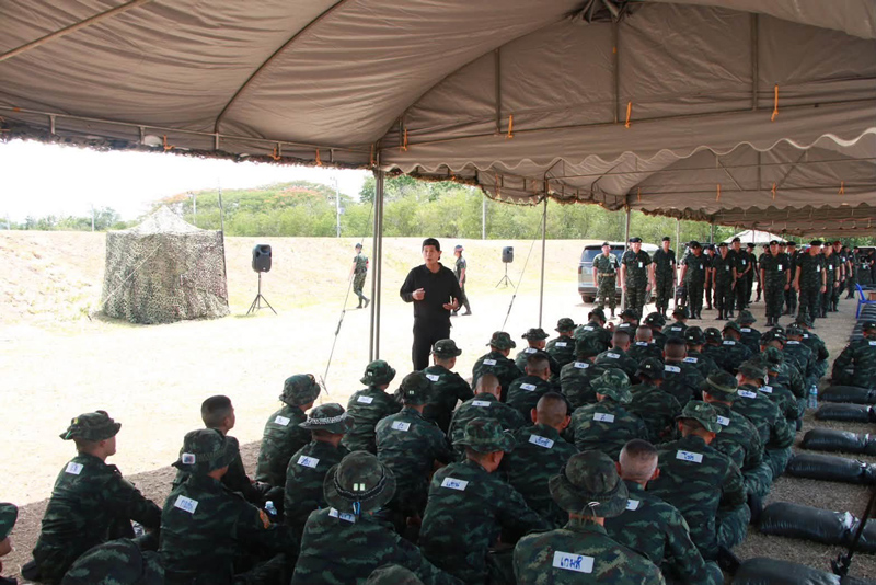 กำลังพลเตรียมความพร้อมพิทักษ์อธิปไตยด้วยเทคนิคการยิงปืนลูกซองสอยโดรน