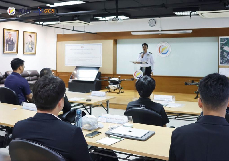 บรรยากาศผู้เข้าร่วมอบรมหลักสูตรครูการบินโดรนปีกหมุน Multi-Rotor รุ่นที่ 8