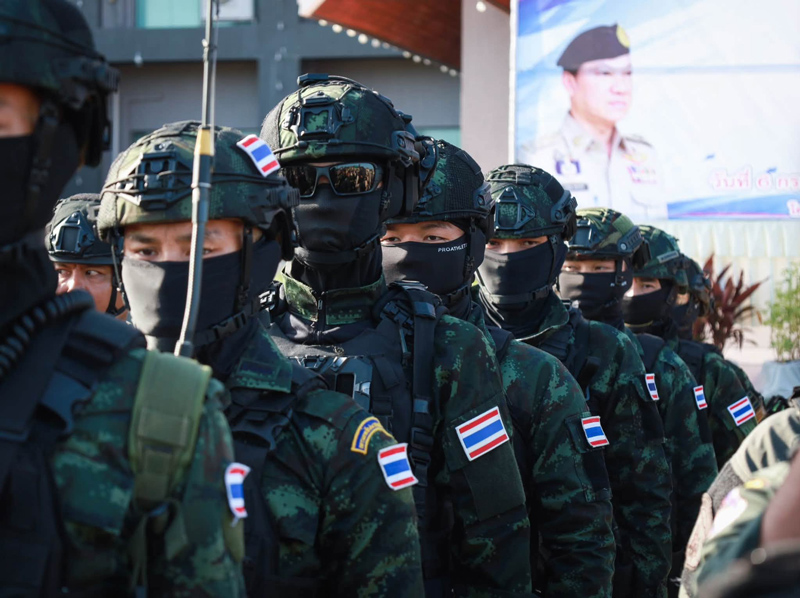 จ้าหน้าที่ตำรวจและทหารเฉพาะกิจนราธิวาสเตรียมพร้อมลงพื้นที่กดดันกลุ่มผู้ค้ายา