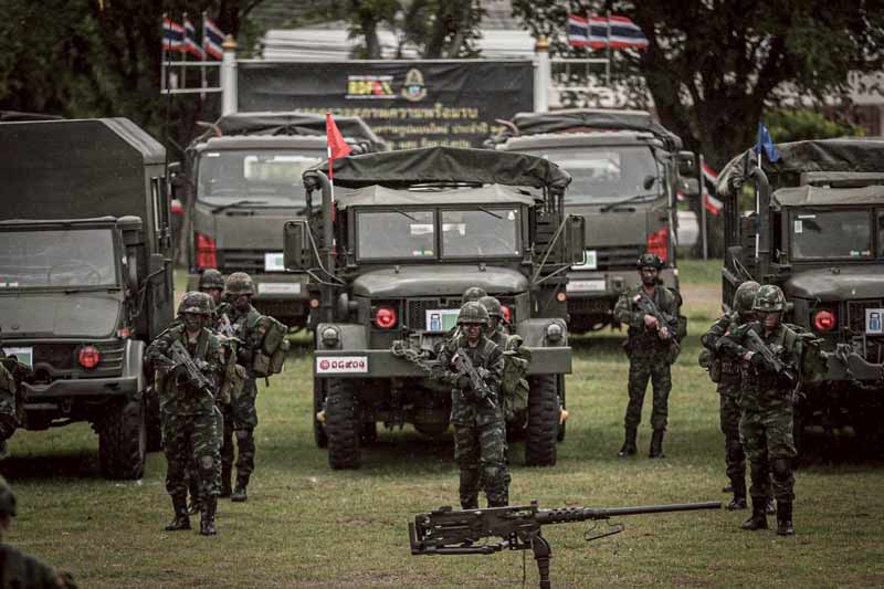 การตรวจเช็กเครื่องสนามและอุปกรณ์สนับสนุนภารกิจทหารรักษาพระองค์