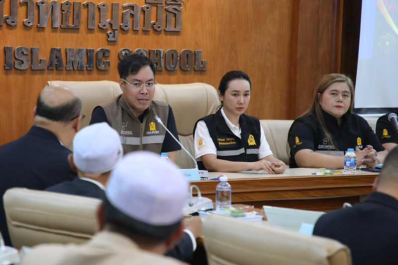 อัครนันท์ 