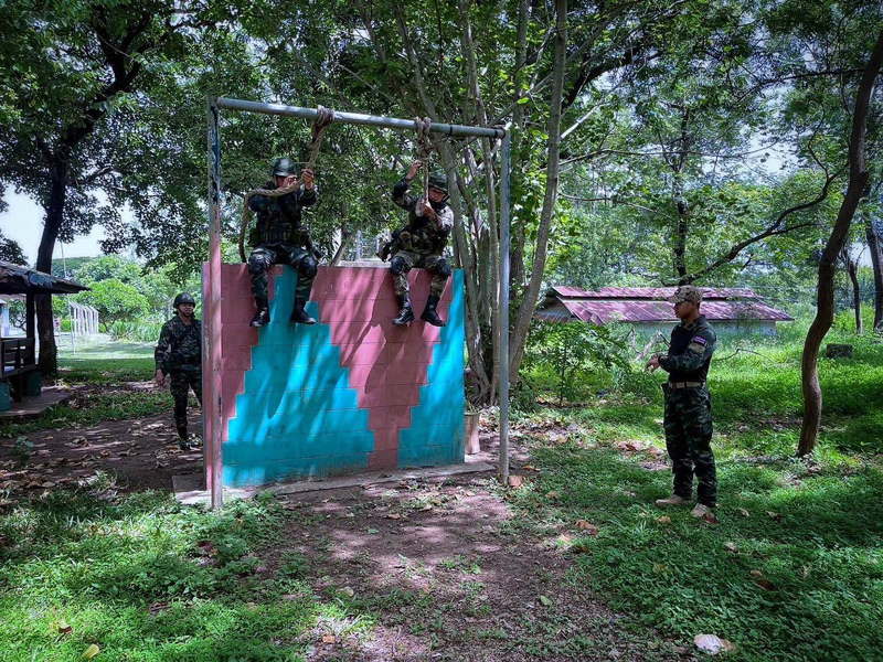 การทดสอบความแข็งแกร่งของร่างกายและจิตใจในหลักสูตรทหารทรหด