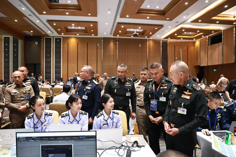 นักเรียนมัธยมศึกษาประชันฝีมือป้องกันระบบเครือข่ายคอมพิวเตอร์ในงานกองทัพไทย