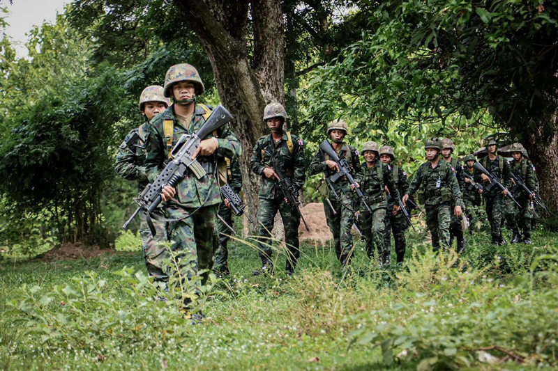 ทหาร ร.3 พัน.2 ฝึกทักษะการใช้อาวุธยุทโธปกรณ์ในที่ตั้ง
