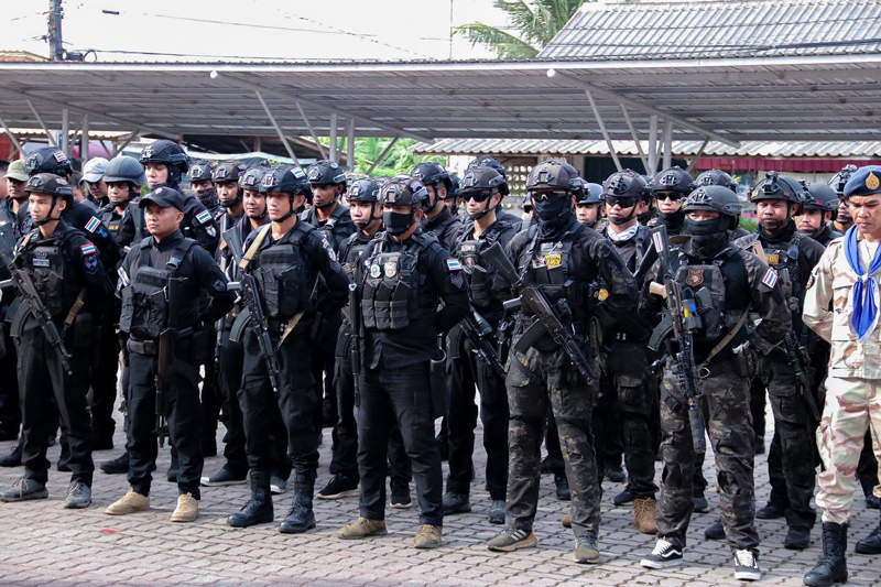 กำลังพลหน่วยเฉพาะกิจกรมทหารพรานที่ 42 เข้าร่วมพิธีปล่อยแถวปฏิบัติการสยบภัย