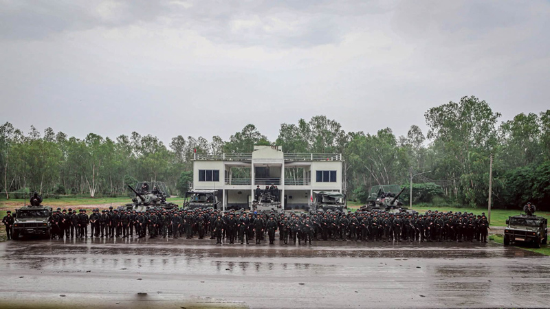 ภาพถ่ายรวมมุมกว้าง กำลังพล พล.1 รอ.