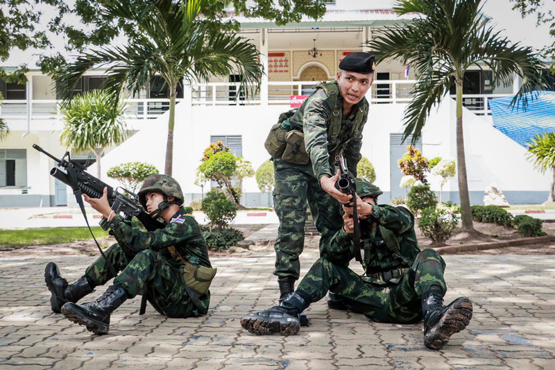 การเสริมสร้างสมรรถภาพและความอดทนของกำลังพล ร.3 พัน.2