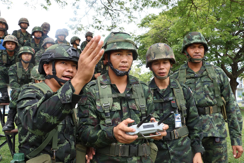 บรรยากาศการเรียนรู้การใช้ยุทโธปกรณ์สมัยใหม่ของ ร.3 พัน.2