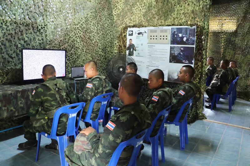 ภาพบรรยากาศการฝึกควบคุมการบินโดรนผ่านโปรแกรม Simulator