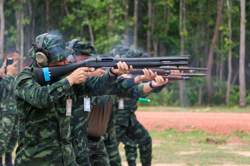 การใช้ปืนลูกซองในการสกัดกั้นอากาศยานไร้คนขับ