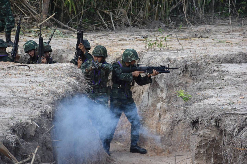 ทหาร ร.5 พัน.3 ฝึกซ้อมยุทธวิธีกวาดล้างคูติดต่อ