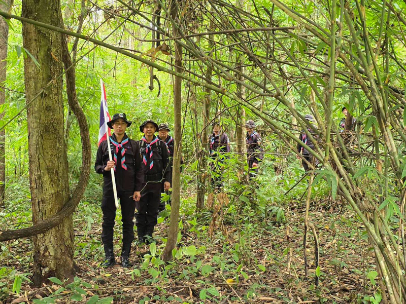 ภาพบรรยากาศการเดินเท้าลาดตระเวนแนวชายแดนไทย-ลาว อำเภอเฉลิมพระเกียรติ น่าน