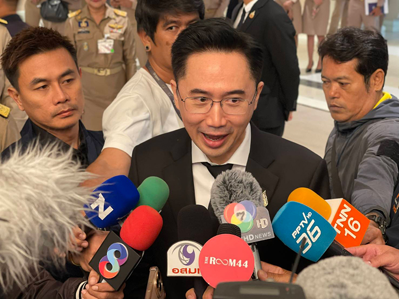 ยศชนัน วงศ์สวัสดิ์