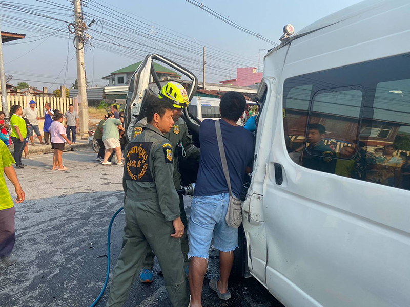 รถบรรทุก 10 ล้อ