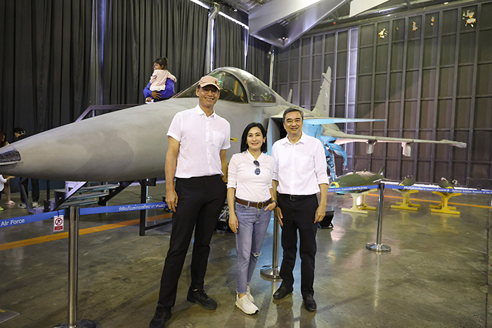 อภิสิทธิ์ เวชชาชีวะ