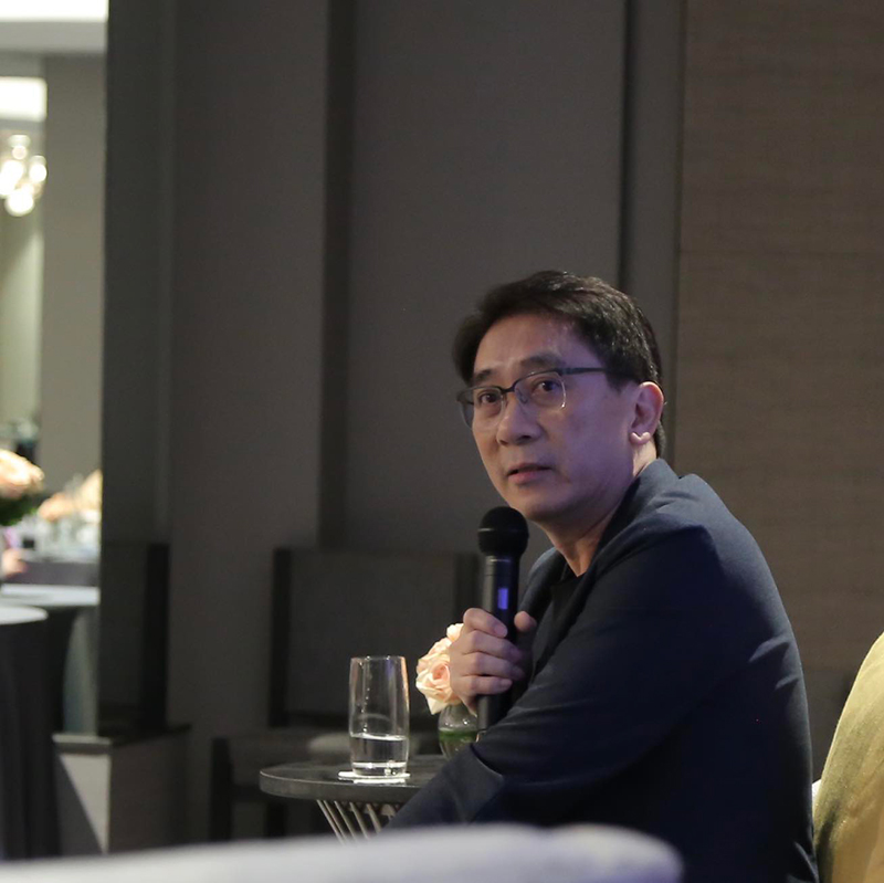 สรกล อดุลยานนท์