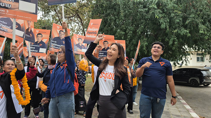 สมัคร สส บุรีรัมย์ ทั้ง 10 เขต วันแรกคึกคัก 