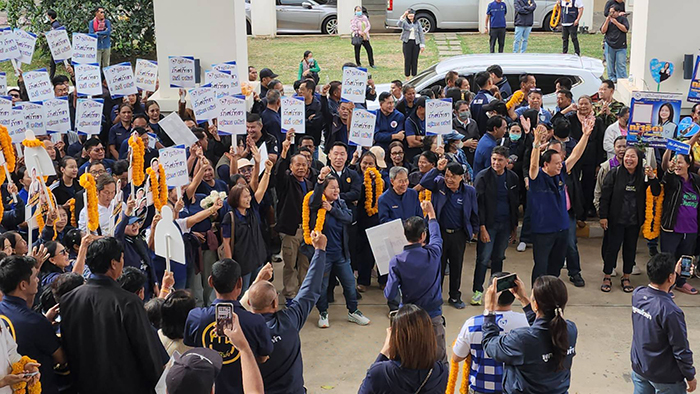 สมัคร สส บุรีรัมย์ ทั้ง 10 เขต วันแรกคึกคัก 