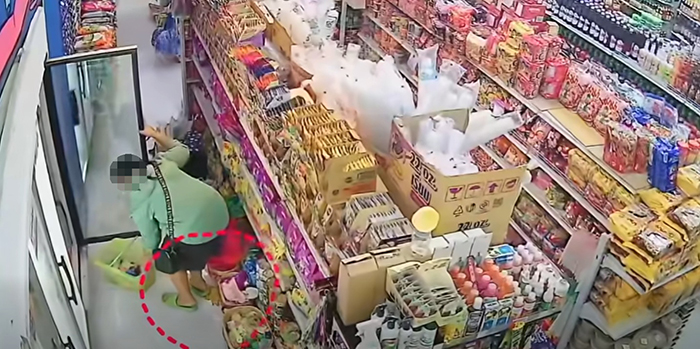 ลูกค้าสาวสร้างเรื่องสะเทือนขวัญก