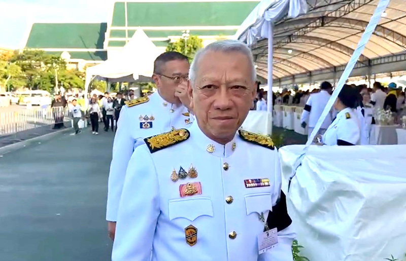 พิพัฒน์ รัชกิจประการ 