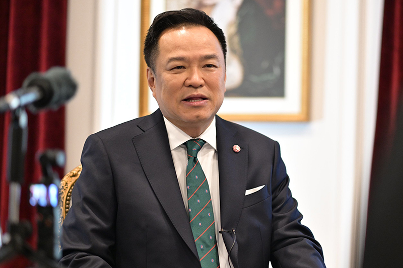 อนุทิน ชาญวีรกูล