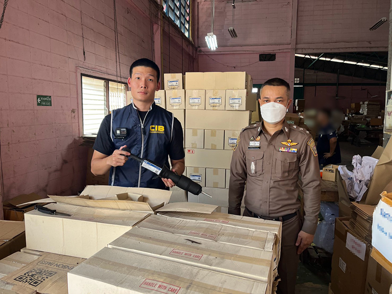 ทลายโรงงานผลิตของปลอม