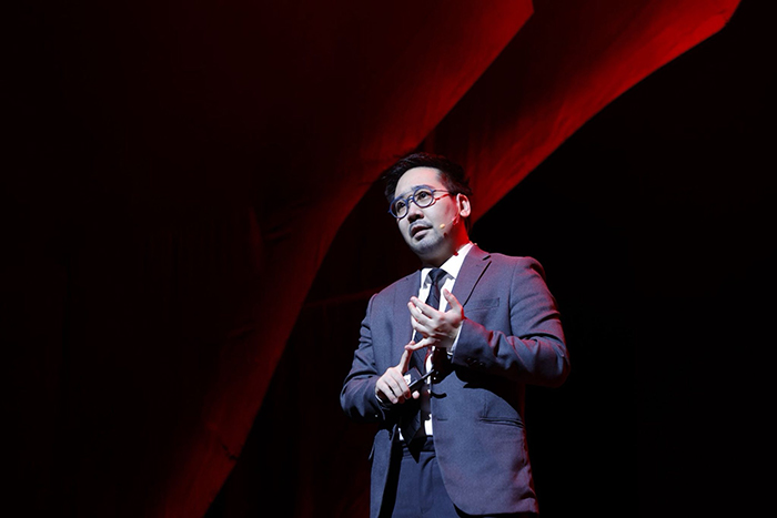 อาจารย์ตอง