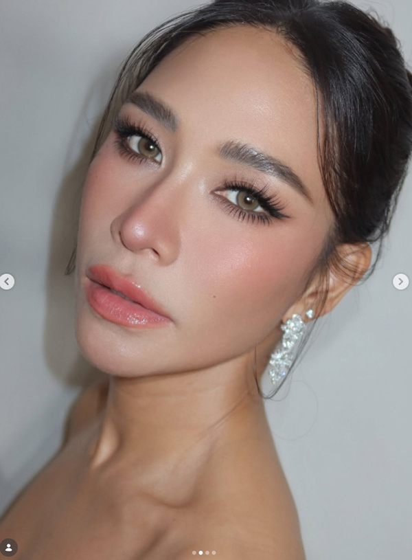 พลอย เฌอมาลย์