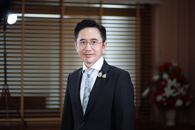 ยศชนัน วงศ์สวัสดิ์
