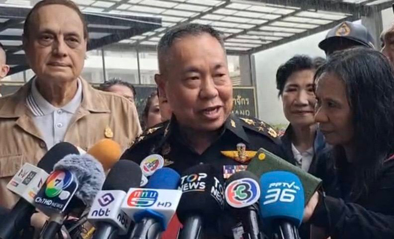 ชัยพฤกษ์ ด้วงประพัฒน์