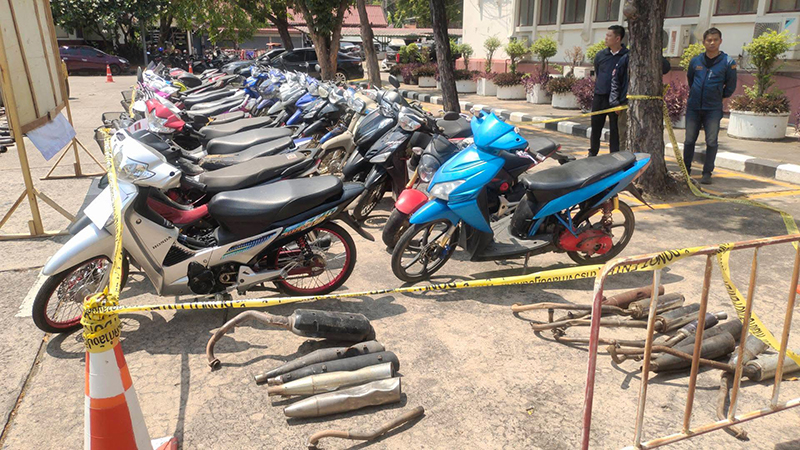 ปิดเมืองกรุงเก่าสยบไพรี 