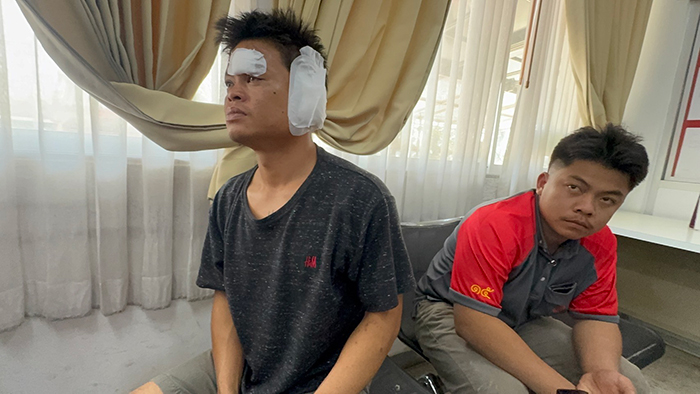 หนุ่มโรงปูน นั่งก๊งเหล้ากับเพื่อน