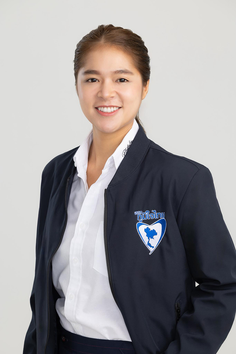 พลอยทะเล ลักษมีแสงจันทร์