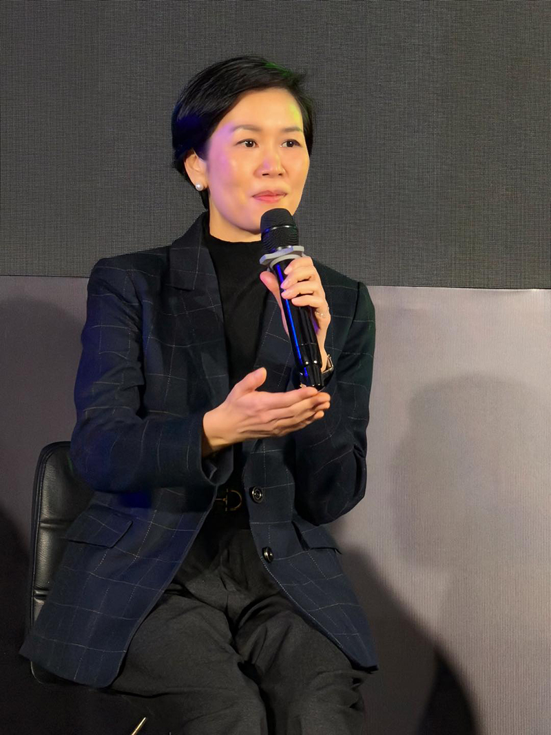 รัชดา ธนาดิเรก