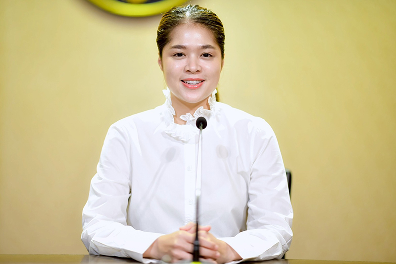 พลอยทะเล ลักษมีแสงจันทร์