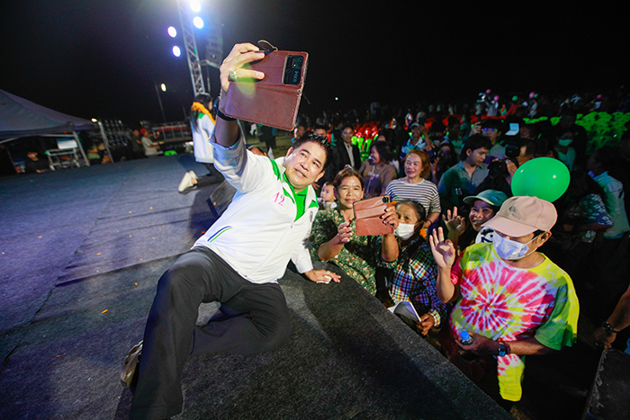 ธรรมนัส