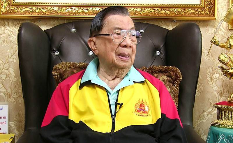 พลเอกชวลิต