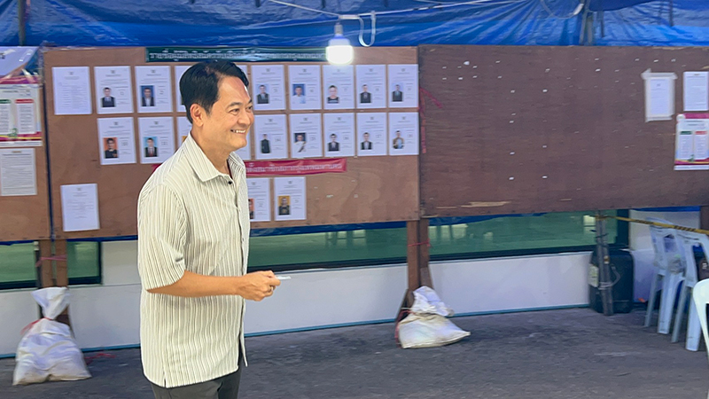อนุชา บูรพชัยศรี