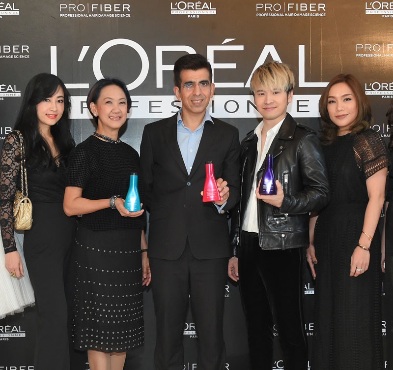 ซาลอน..คอนเซ็ปต์ใหม่ : อวนิช บาจาจ ผจก.ทั่วไป แผนกผลิตภัณฑ์ช่างผมมืออาชีพ บจก.ลอรีอัล ประเทศไทย เปิดตัว “SALON EXPERT” ให้เลือกเข้าร้านซาลอนที่ได้มาตรฐานระดับสากลง่ายขึ้น พร้อมแนะนำ “PROFIBER” ทรีทเม้นท์ดูแลเส้นผม