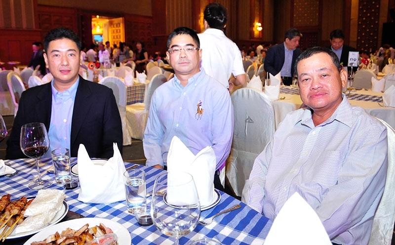 ผรณเดช พูนศิริวงศ์,เฉลิมโชค ล่ำซำ และ ดร.สมภพ เจริญกุล