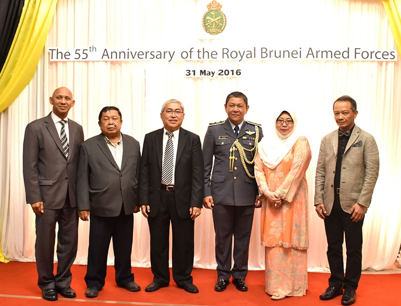 ครบรอบ 55 ปี : รอศักดิ์ มูลทรัพย์ ประธานกรรมการบริหารโรงแรม อัล มีรอซ (AlMROZ) มิติใหม่แห่งการพักผ่อนในคอนเซ็ปต์ฮาลาสโฮเต็ล 100% ต้อนรับคณะทูตทหารนำโดย พันโทนูรุดดิน สา และทูตทหาร แห่งสถานทูตบรูไนดารุสสลามประจำประเทศไทย ในโอกาสจัดงานฉลองครบรอบวันสถาปนา 55 ปี ทหารบรูไนฯ ณ โรงแรมอัล มีรอซ