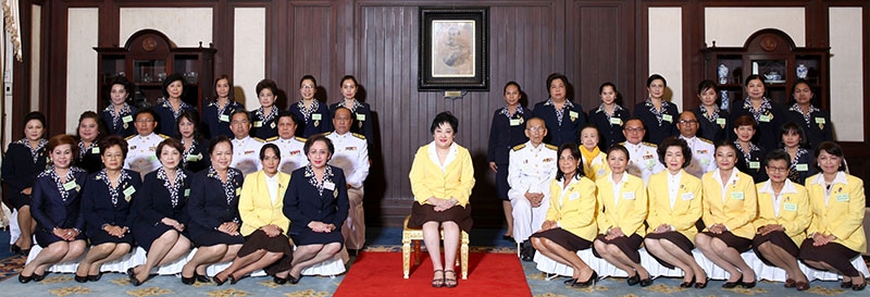 พระเจ้าวรวงศ์เธอ พระองค์เจ้าโสมสวลี พระวรราชาทินัดดามาตุ ประธานมูลนิธิร่วมจิตต์น้อมเกล้าฯ เพื่อเยาวชน ในพระบรมราชินูปถัมภ์ เสด็จไปทรงเป็นประธานการประชุมประธานคณะกรรมการอุปการะเยาวชนประจำจังหวัด (ภริยาผู้ว่าราชการจังหวัด) และประทานเข็ม “พุ่มเพชร” สัญลักษณ์ของมูลนิธิฯ แก่ปลัดกระทรวงมหาดไทย และประธานคณะกรรมการอุปการะเยาวชนประจำจังหวัด ที่ได้รับการแต่งตั้งใหม่ ซึ่งเป็นกำลังสำคัญในการดำเนินงานของมูลนิธิฯ ในแต่ละจังหวัด โดยเฉพาะอย่างยิ่งในการออกไปเยี่ยมเยียนติดตามดูแลทุกข์สุขของเยาวชนผู้รับทุนมูลนิธิฯ อย่างใกล้ชิดในจังหวัดต่างๆ ณ กระทรวงมหาดไทย