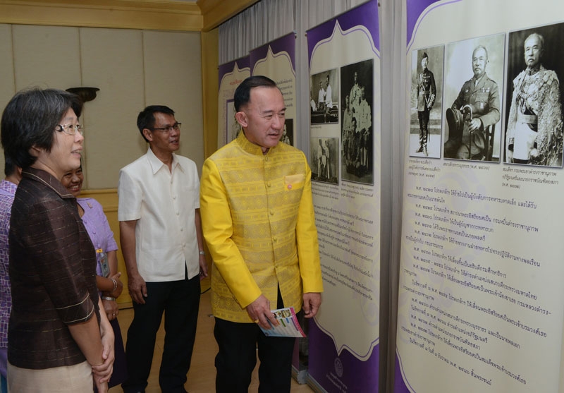 “พระบิดาแห่งประวัติศาสตร์และโบราณคดี” : ม.ล.ปนัดดา ดิศกุล รมต.ประจำสำนักนายกรัฐมนตรี เปิดการเสวนาทางวิชาการ เรื่อง “สมเด็จฯ กรมพระยาดำรงราชานุภาพ : พระประทีปแห่งประวัติศาสตร์ไทย” ในโอกาสวันคล้ายวันประสูติของสมเด็จพระเจ้าบรมวงศ์เธอ กรมพระยาดำรงราชานุภาพ ทรงเป็นเอตทัคคะทางด้านประวัติศาสตร์ โบราณคดี รัฐประศาสนศาสตร์ ขนบธรรมเนียมประเพณี และการศาสนา ณ ห้องประชุมหอสมุดดนตรีพระบาทสมเด็จพระเจ้าอยู่หัว สำนักหอสมุดแห่งชาติ