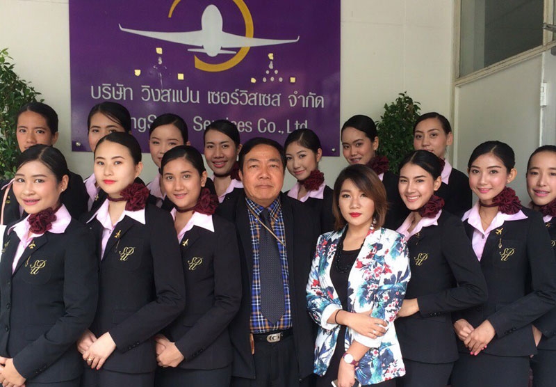วิงสแปน เซอร์วิสเซส : สยายปีกเปิดตัว พนง.คุณภาพที่คัดเลือกมาจากสถาบันการศึกษา ม.วิทยาลัยสวนดุสิต ศูนย์หัวหิน ของ ดร.สุรพล ศิริเศรษฐ ให้กับ Wingspan (บริษัทลูกการบินไทย จำกัด) โดยมี ดร.น้ำเพชร อยู่สกุล กรรมการผู้จัดการ ได้ให้เกียรติร่วมงานเพื่อส่งมอบพนักงาน outsource ชุดแรกให้กับสายการบิน Japan Airlines ที่สนง.ใหญ่ เมื่อเร็วๆ นี้