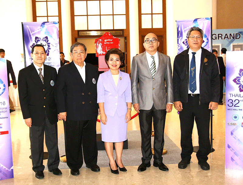 งานแสดงไปรษณียากร : ดร.ประกอบ จิรกิติ นายกสมาคมนักสะสมตราไปรษณียากรแห่งประเทศไทย 
ในพระราชูปถัมภ์ เป็นประธานแถลงข่าว งานแสดงไปรษณียากรภาคพื้นเอเชีย ครั้งที่ 32 (Thailand 2016) ร่วมด้วย สมร เทิดธรรมพิบูล กรรมการผู้จัดการใหญ่ บริษัทไปรษณีย์ไทย จำกัด และ ไพบูลย์ กนกวัฒนาวรรณ ประธานเจ้าหน้าที่บริหารกลุ่ม บริษัท เดอะมอลล์ กรุ๊ป จำกัด ที่ห้องไปรษณีย์ฤดีสราญ ชั้น 3 อาคารไปรษณีย์กลาง ถนนเจริญกรุง กรุงเทพฯ
