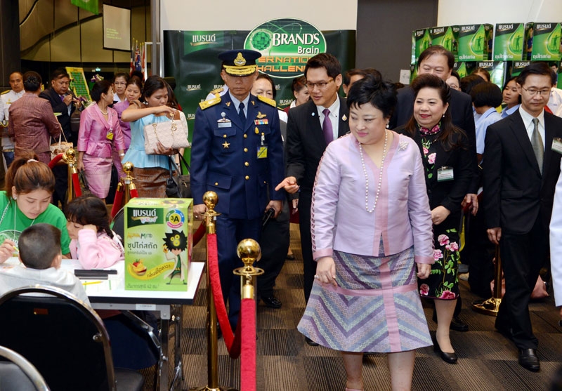 พระเจ้าวรวงศ์เธอ พระองค์เจ้าโสมสวลี พระวรราชาทินัดดามาตุ เสด็จเปิดการแข่งขัน “แบรนด์เกมส์ กีฬาเพิ่มปัญญานานาชาติ” ประจำปี 2559 ซึ่งจัดโดย กระทรวงศึกษาธิการ, แบรนด์ซุปไก่สกัด และสมาคมครอสเวิร์ดเกมส์ เอแม็ท คำคม และซูโดกุ แห่งประเทศไทย ณ ศูนย์การค้าเซ็นทรัลพลาซา เวสต์เกต นนทบุรี