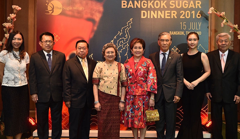 สร้างความสัมพันธ์ : อภิรดี ตันตราภรณ์ รมว.พาณิชย์ เปิดงานปาฐกถาหัวข้อ “Thailand : Challenges, Opportunities, Sustainability and Windfall” ในงานประชุมใหญ่ประจำปี “Bangkok Sugar Conference” ของภาคอุตสาหกรรมอ้อยและน้ำตาลทรายของประเทศไทย ที่โรงแรมแกรนด์ ไฮแอท เอราวัณ